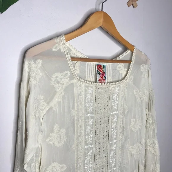 Johnny Was rayon embroidered crochet tunic - Picture 4 of 16